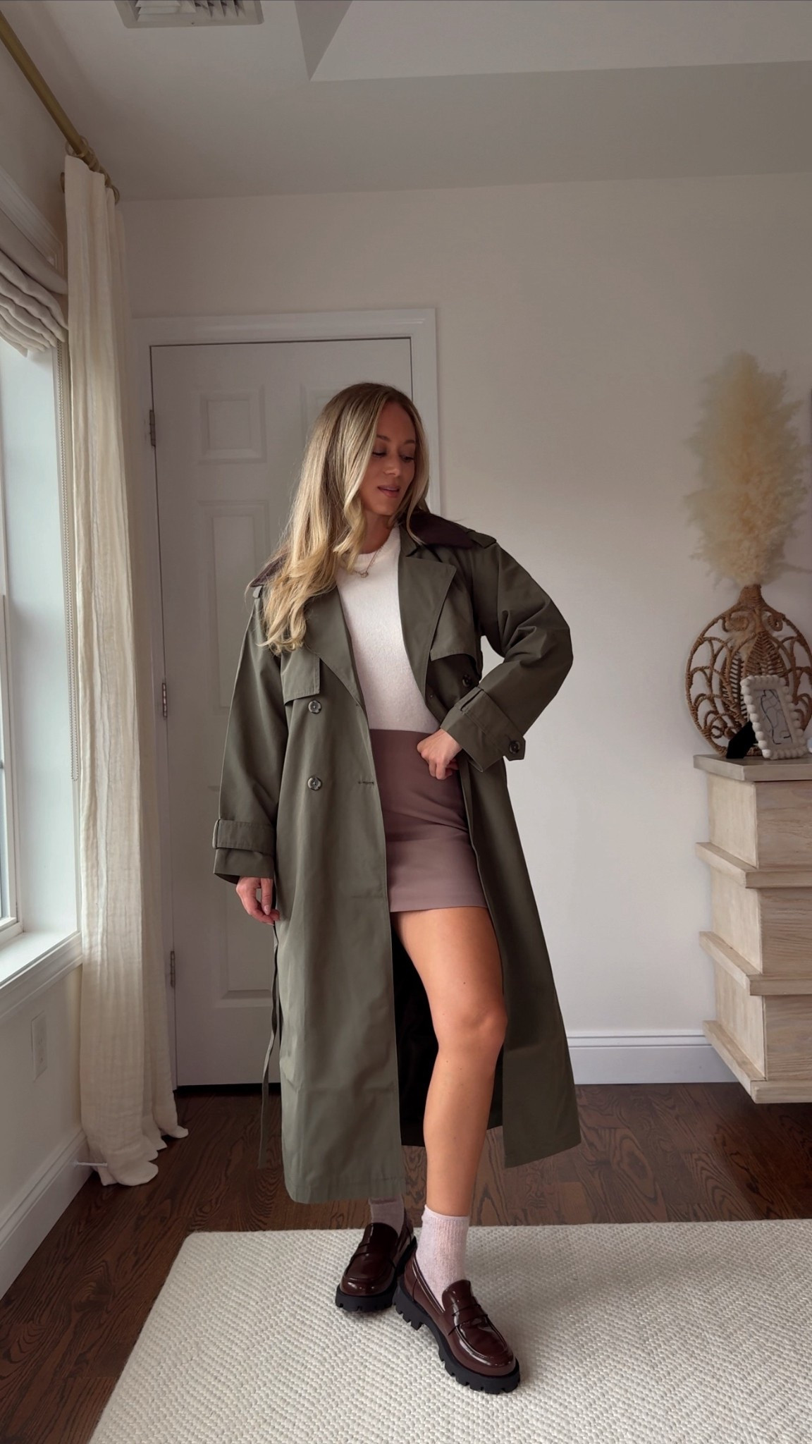 Abercrombie LTK Fall sale🍂 Sweater tee with a tan mini skirt paired with a classic trench coat and some chunky loafers. Size small in all items and size 7.5 in loafers✨


Abercrombie fall sale, fall outfit inspo, trench coat style, loafers, chunky knit socks, fall fashion, fall outfits 

#LTKStyleTip #LTKFallSale #LTKFindsUnder100