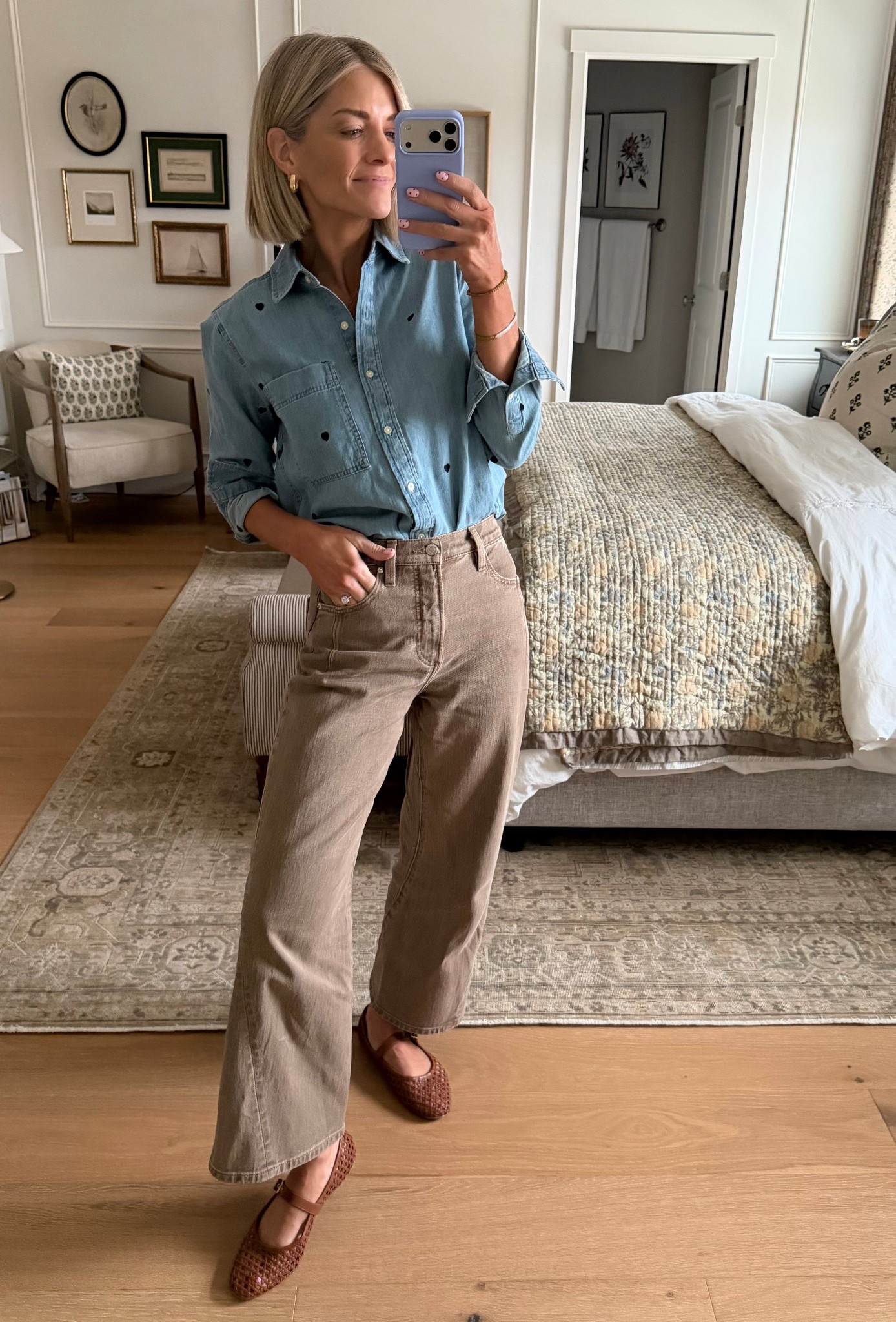 Digging these new pants from Evereve. I’ve been on the hunt for a non-denim, denim look and these are perfect. Wearing my normal size 25.

#LTKootd #LTKdayinmylife #LTKOver40