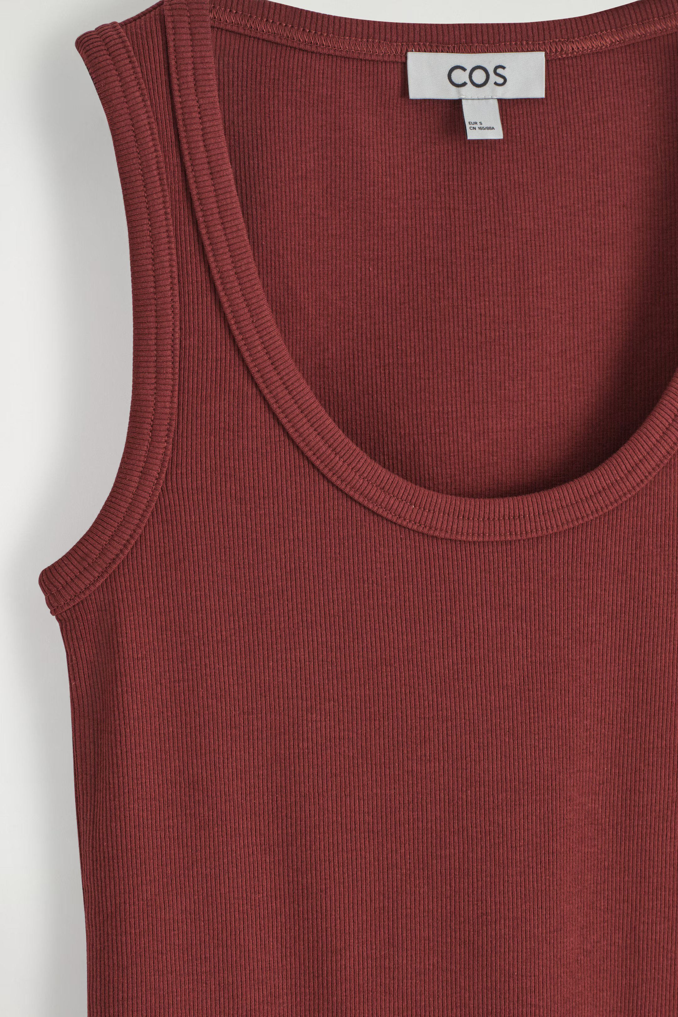 RIBBED SCOOP-NECK TANK TOP - RED | COS AU | COS (AU)