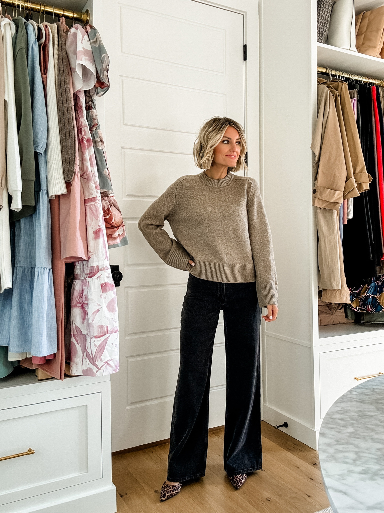 Use AFLOVERLY for 20% off this sweater & these jeans! Wearing XS/25!

Loverly Grey, fall outfit, wide leg jeans, black jeans, Abercrombie, Abercrombie sale, leopard print heels 

#LTKSaleAlert #LTKStyleTip #LTKSeasonal