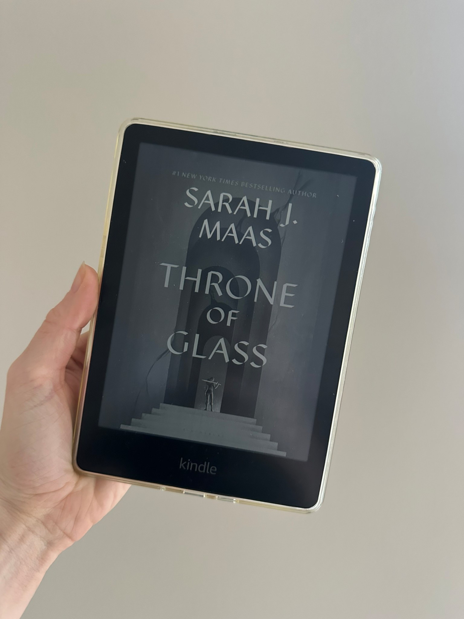 Starting the Throne of Glass series 

#LTKTravel #LTKdayinmylife #LTKootd