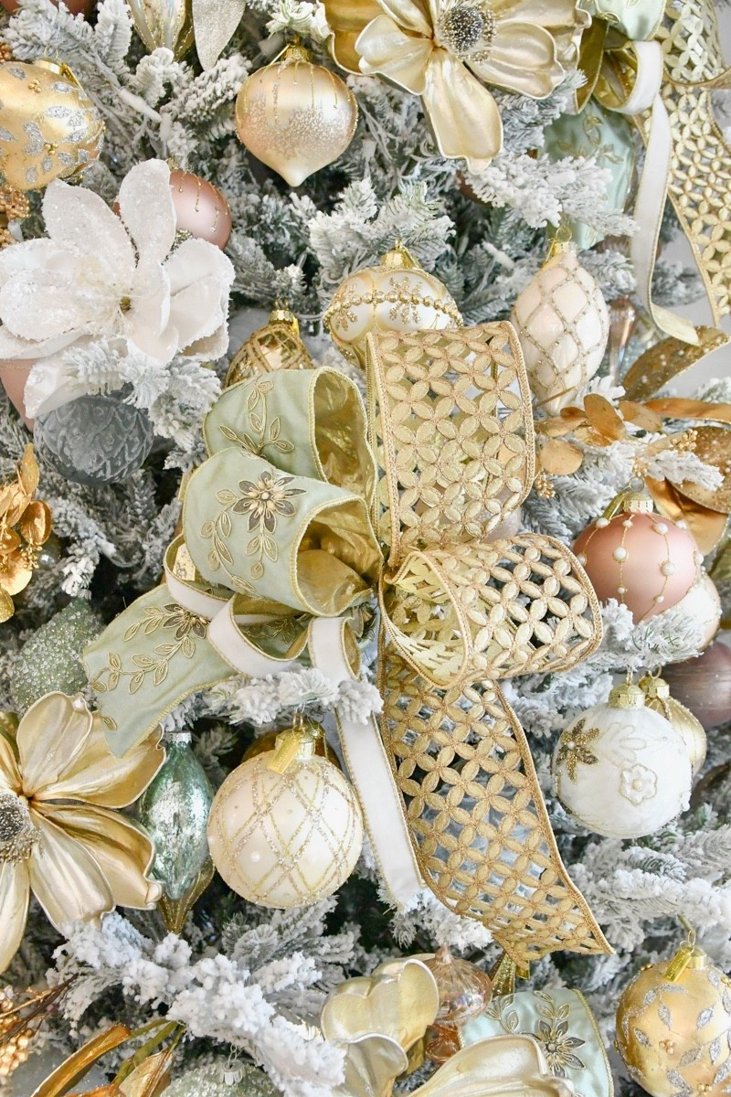 Christmas tree ornaments, trimmings, and ribbonns

#LTKHoliday