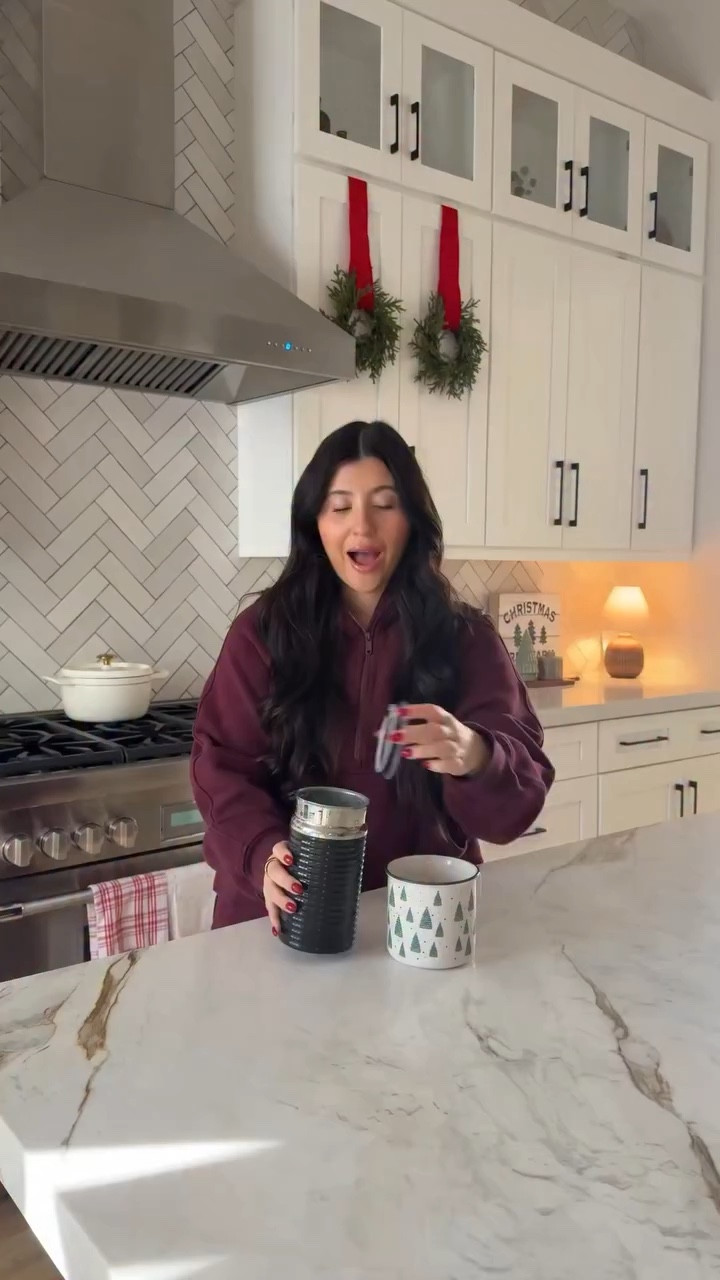 12 days of healthy habits that I followed to help me lose 20lbs sustainably and in a realistic way! I definitely have noticed a difference in my eating habits if I don’t plan my meals for the week, so doing this has been game changer for me! 

#Vlogmas #weightloss #healthyhabits #weightlossmotivation #weightlosstips