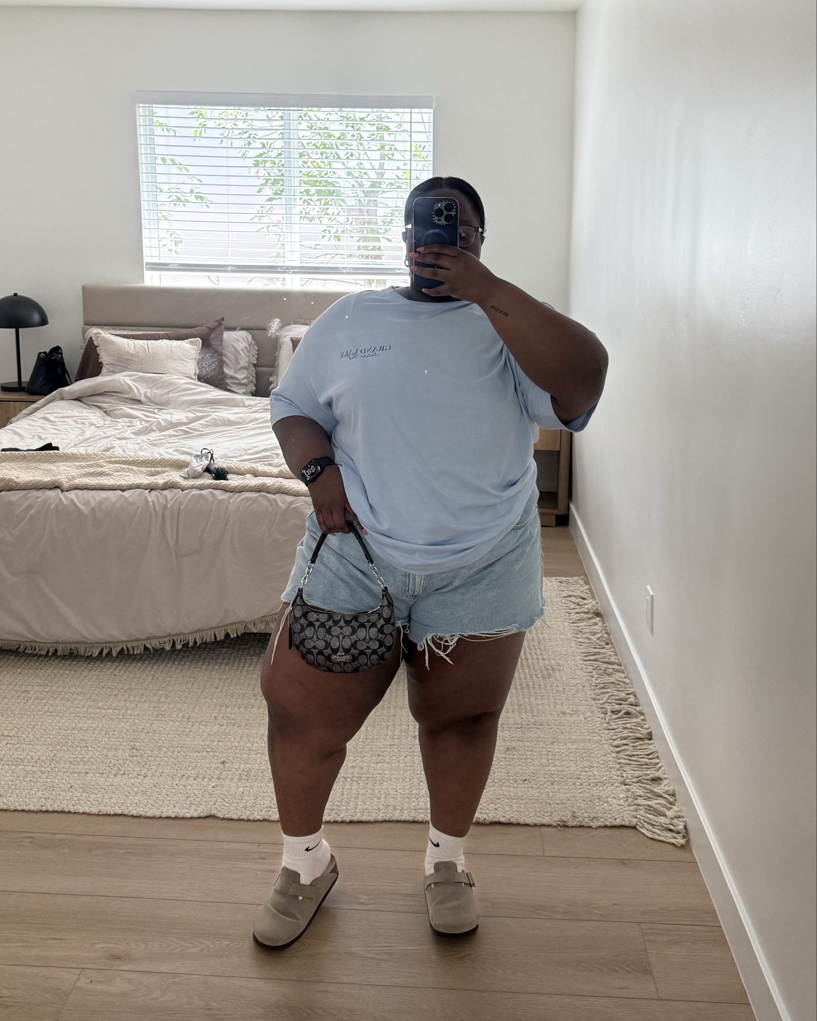 💙👖

#LTKSummerEdit #LTKPlusSize #LTKBeauty
