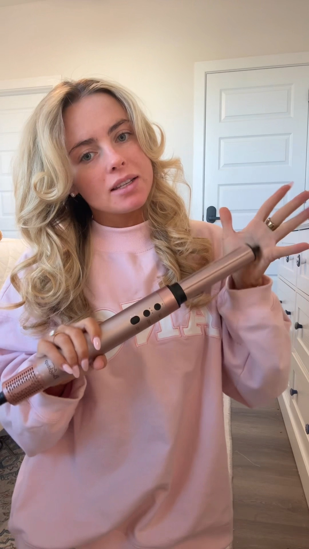 Loving this 5 in 1 Air styler from Amazon!! 