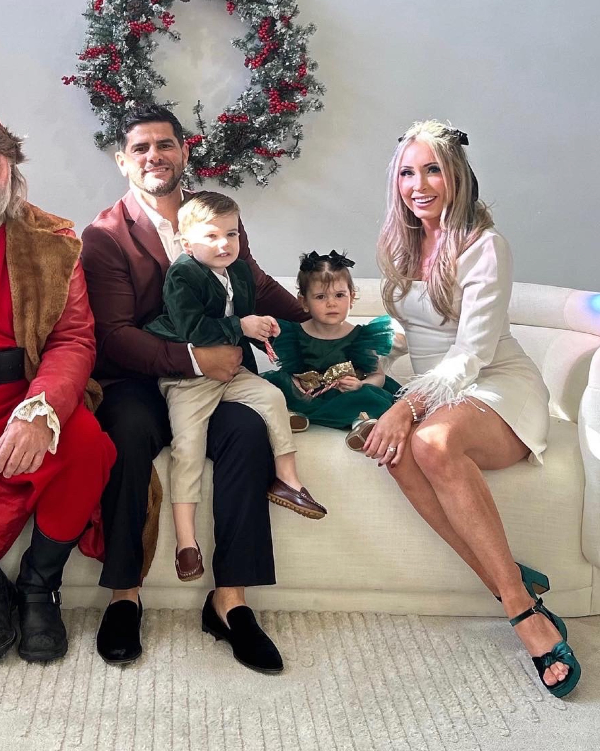 Christmas photo outfit details 

#LTKHoliday #LTKfamily #LTKSeasonal