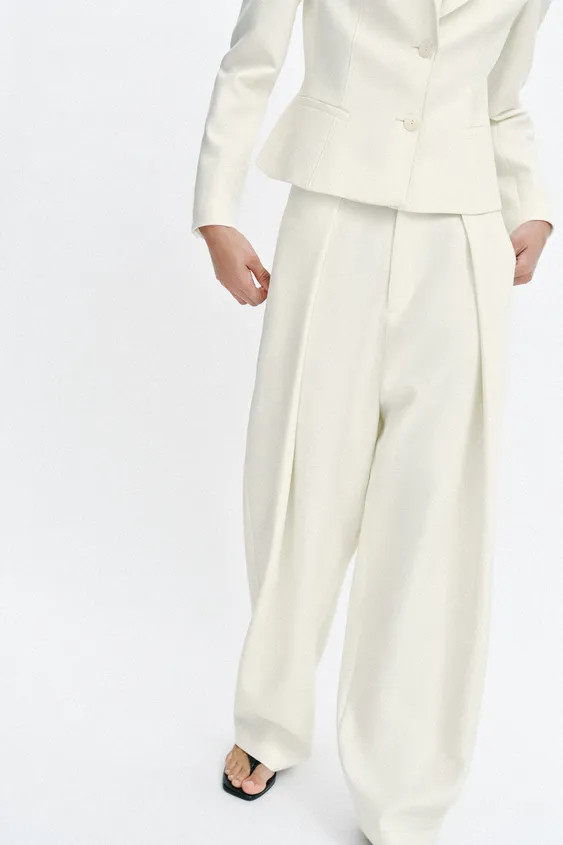 PANTALON VOLUME \u00c0 PINCES | Zara FR