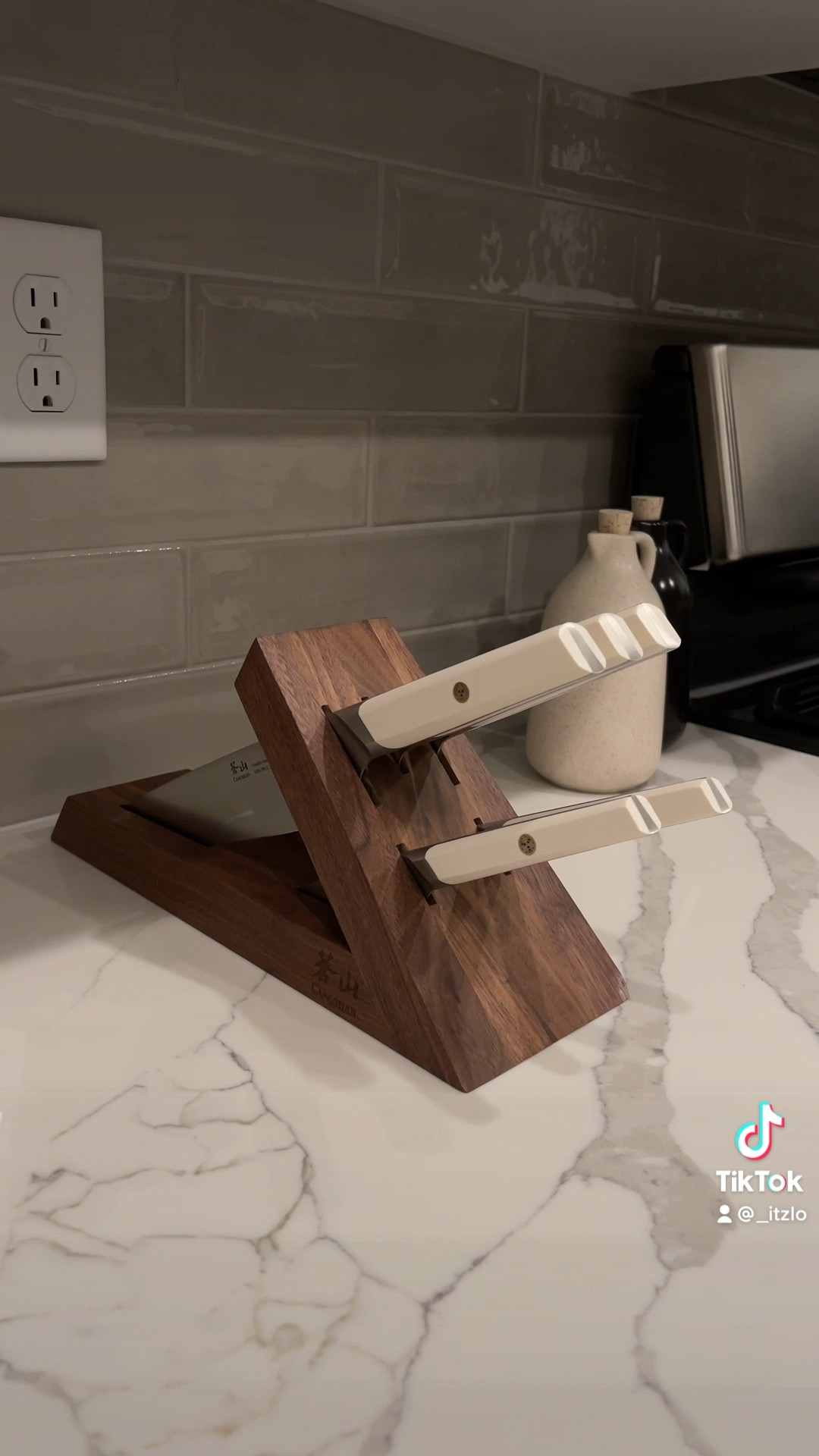 Out with the old, in with the new 🤎 Our old knife set is sold out/discontinued, so linked similar ones!

#LTKhome #LTKCon #LTKSale