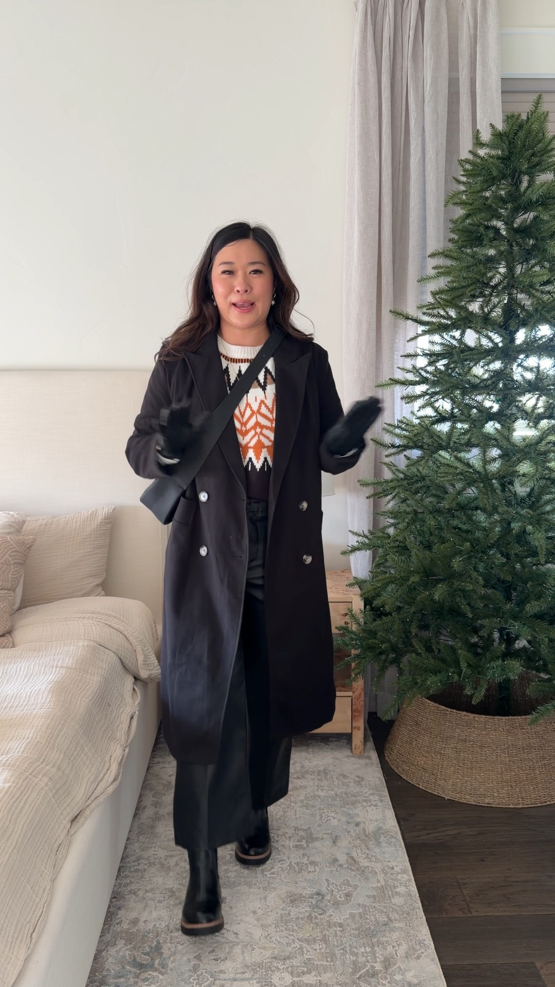 Holiday market outfit
Fair Isle Sweater
Faux Leather Crop Pant: 8
Chelsea Boots