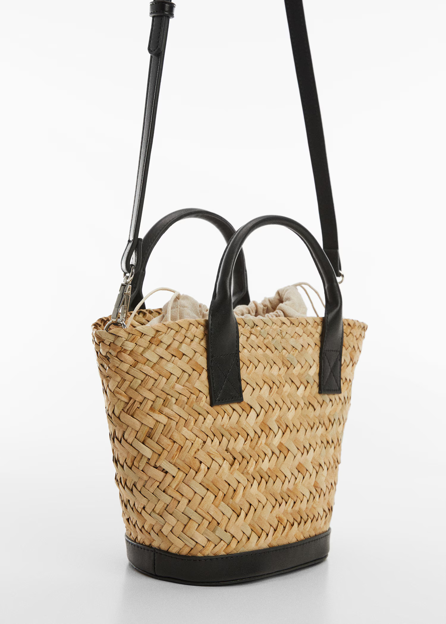 Natural fiber basket bag - Woman | MANGO USA | MANGO (US)