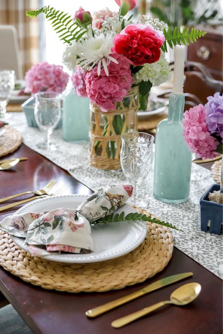 I chose some of my favorite colors for my summer dining room table setting. The floral napkins are currently on sale.

#LTKHome