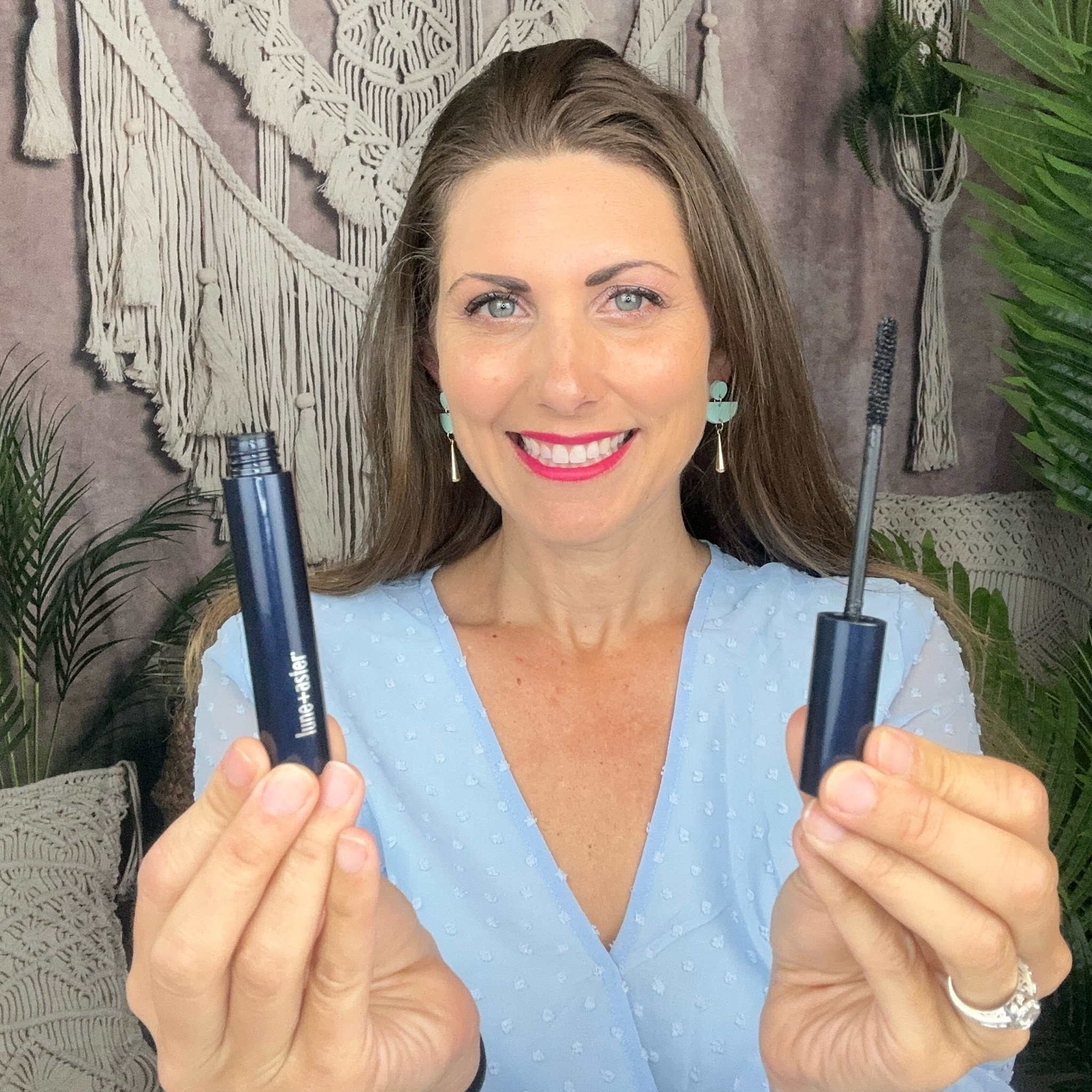 Discover the vegan tubular Lune+Aster Eclipse Mascara: volumizing, curling, smudge-resistant, and effortlessly removed with warm water!

#LTKfindsunder50 #LTKbeauty #LTKover40