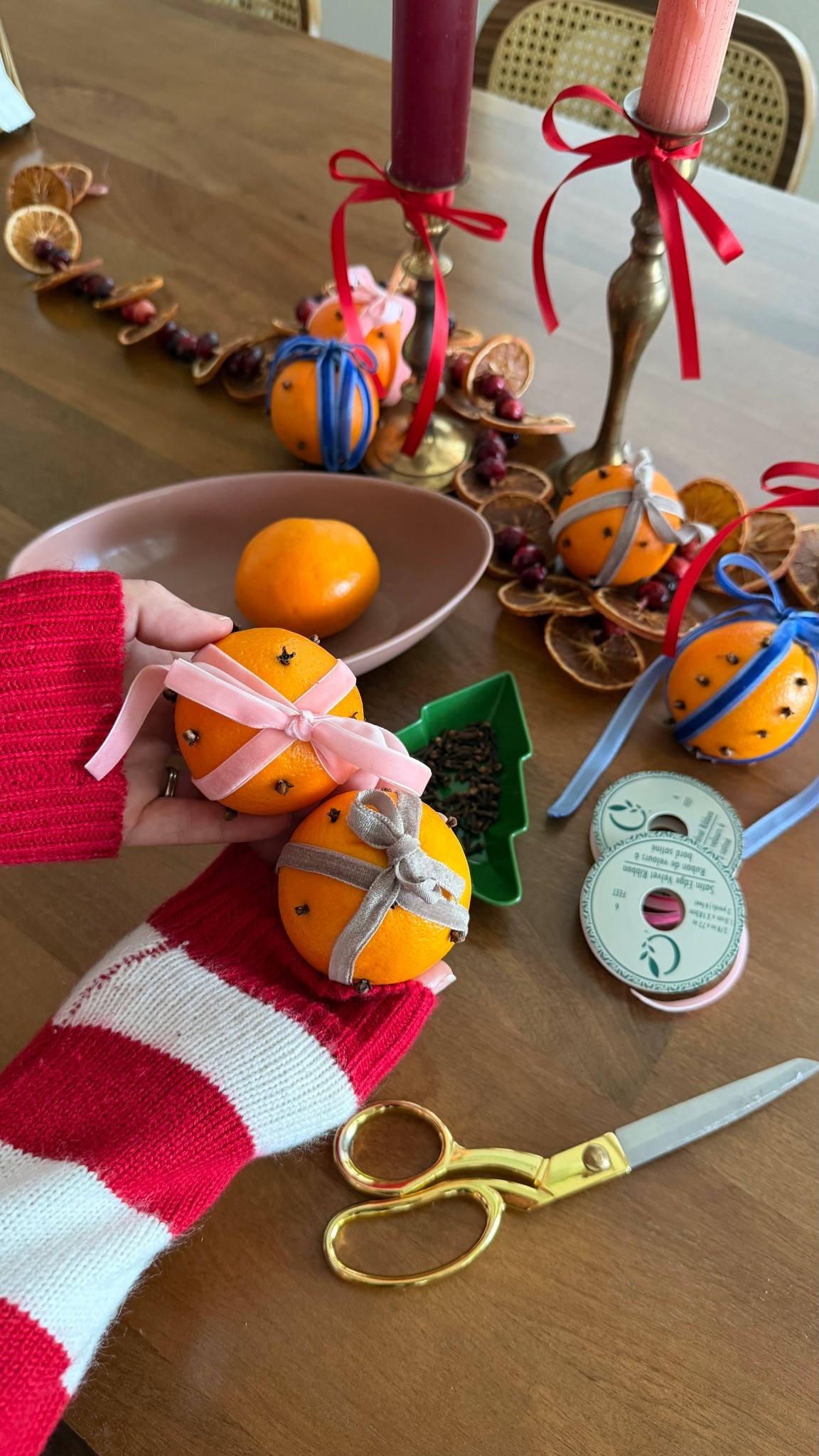 Orange + Clove Pomanders 😍🍊

#LTKHoliday #LTKHome #LTKSeasonal