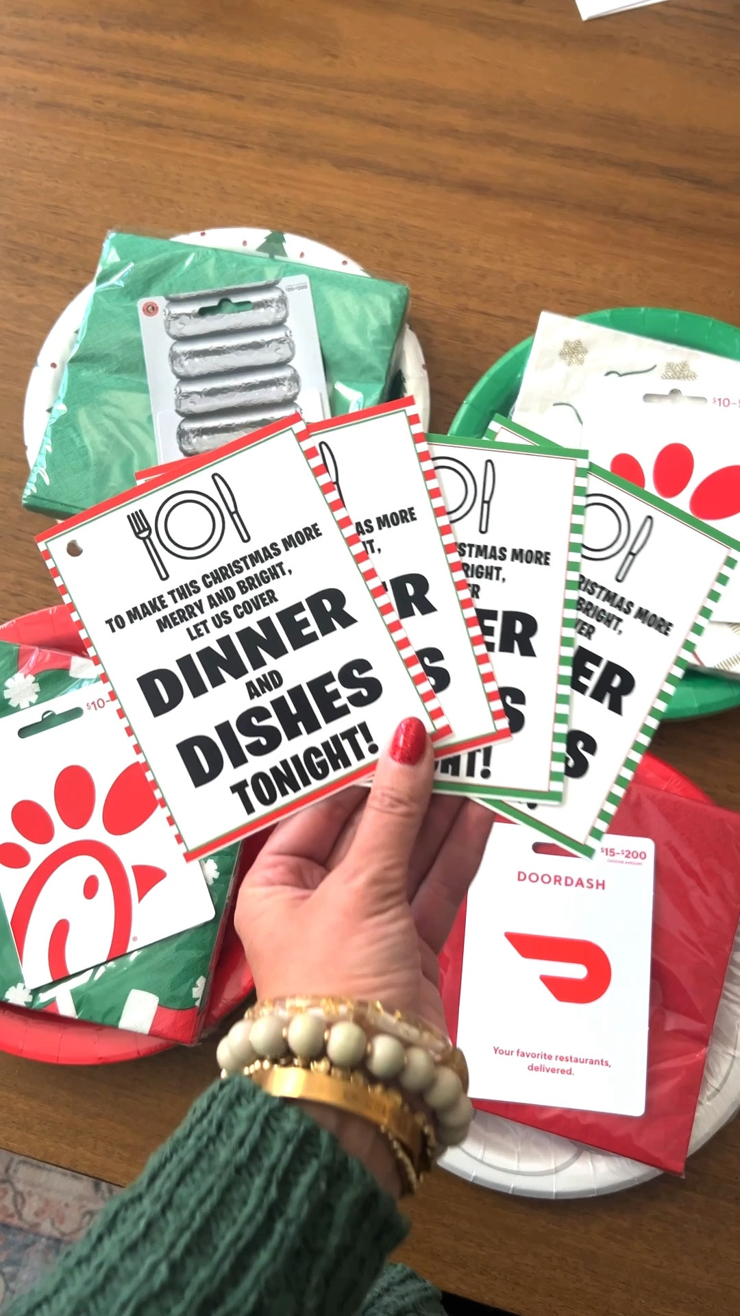 Find these free printable tags at crispcollective.org❤️ Some cute plates and napkins linked here! 
.


#LTKHoliday #LTKSeasonal #LTKGiftGuide