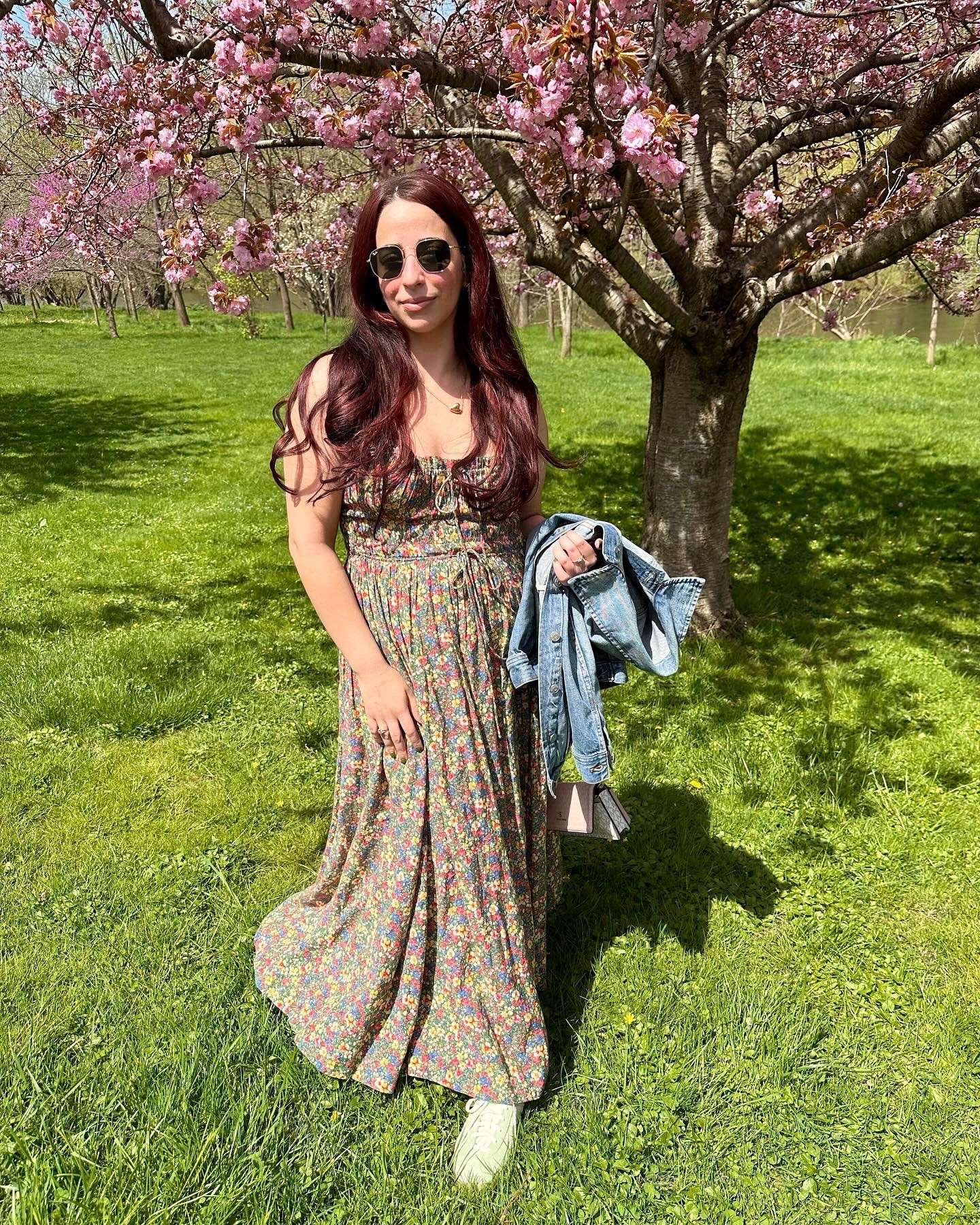 This spring green is everything 🌿 although this exact Emmaretta dress by Dôen is sold out, I’ve linked similar styles below! 👇 

#doendress #maternitydress #springdress 

#LTKbaby #LTKSeasonal #LTKmidsize