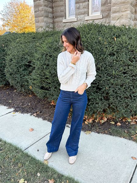 The cutest outfit from @target! This would be perfect for Thanksgiving. 

Sweater - medium 
Jeans - 2 long 


#LTKstyletip #LTKfindsunder50 #LTKHoliday