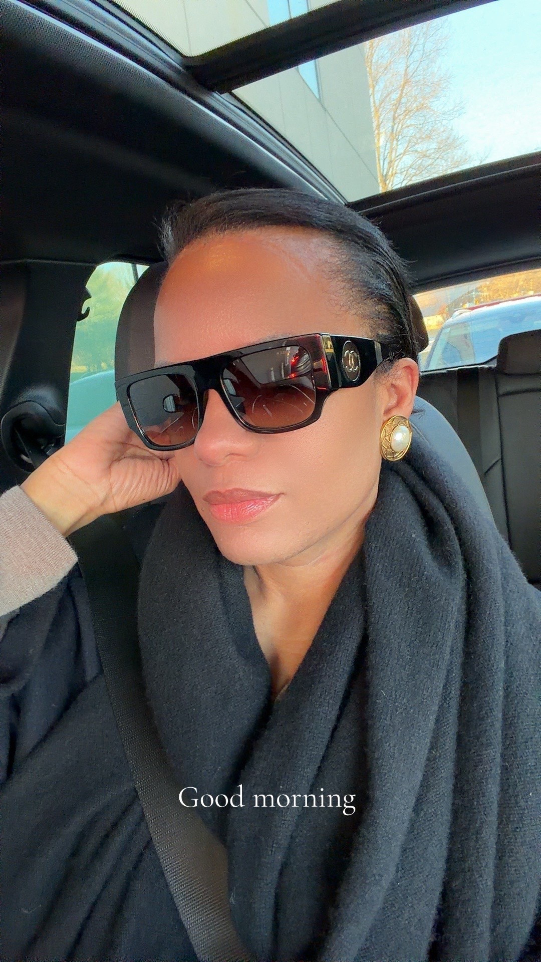 It’s been a week! Happy Friday! Good sunglasses always make me feel gorgeous no matter what I have on 

#LTKOver40 #LTKdayinmylife