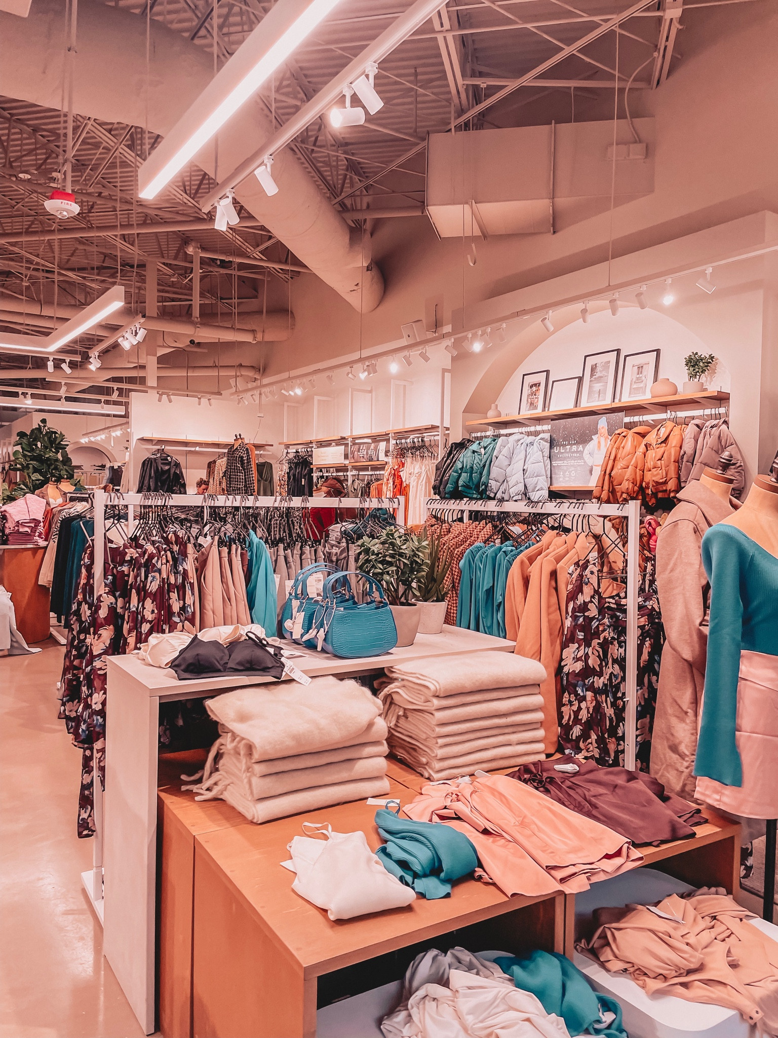 2023 fashion trends

#LTKSeasonal #LTKsalealert #LTKFind