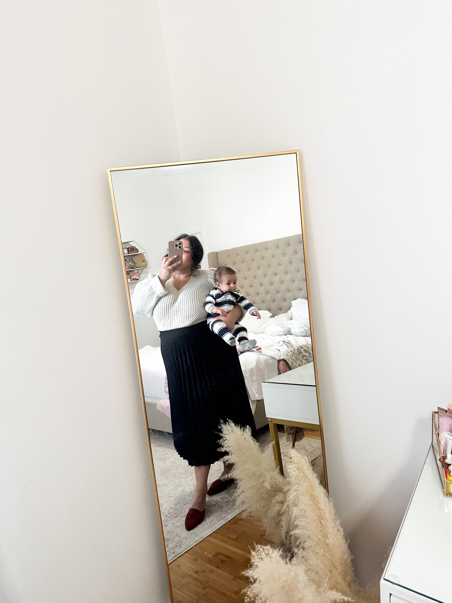 Todays perfect transitional outfit 🫶🏻🤎 I couldn’t find the same exact top and mules but I linked similar 


#LTKcurves #LTKbeauty #LTKstyletip