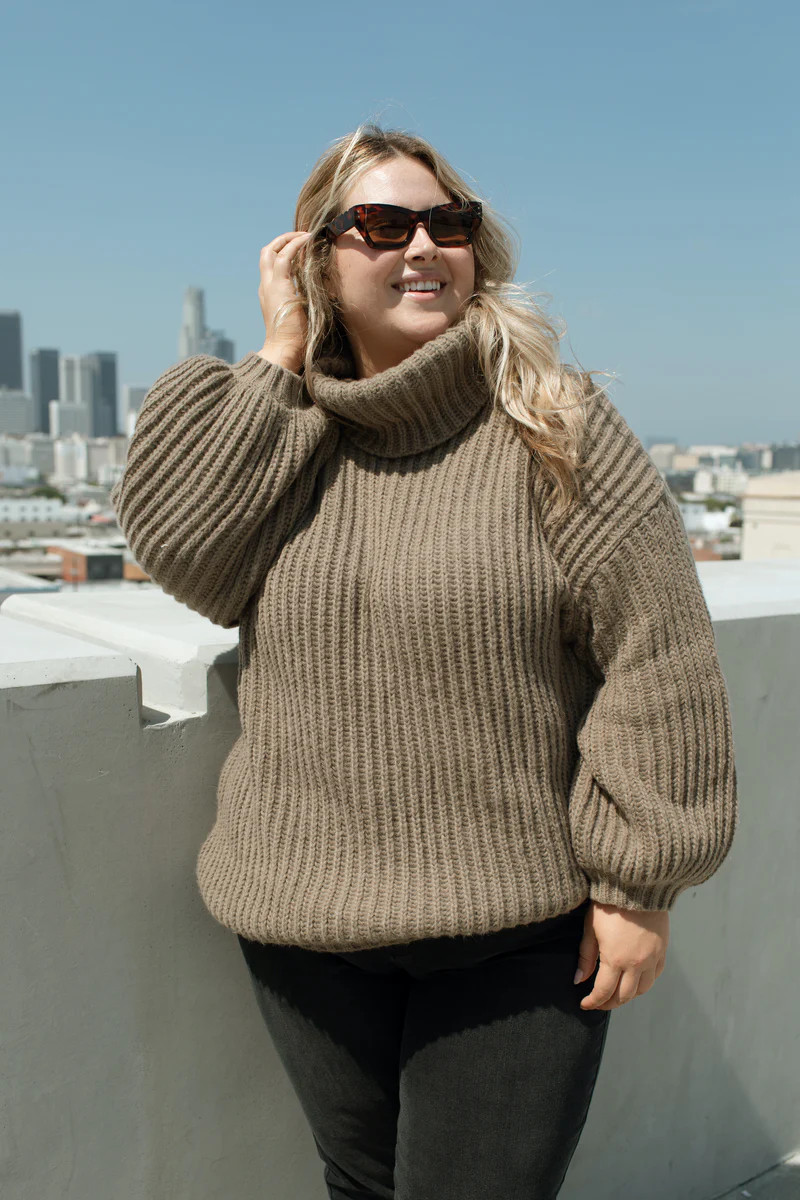 Claremont Sweater | Carly Jean Los Angeles
