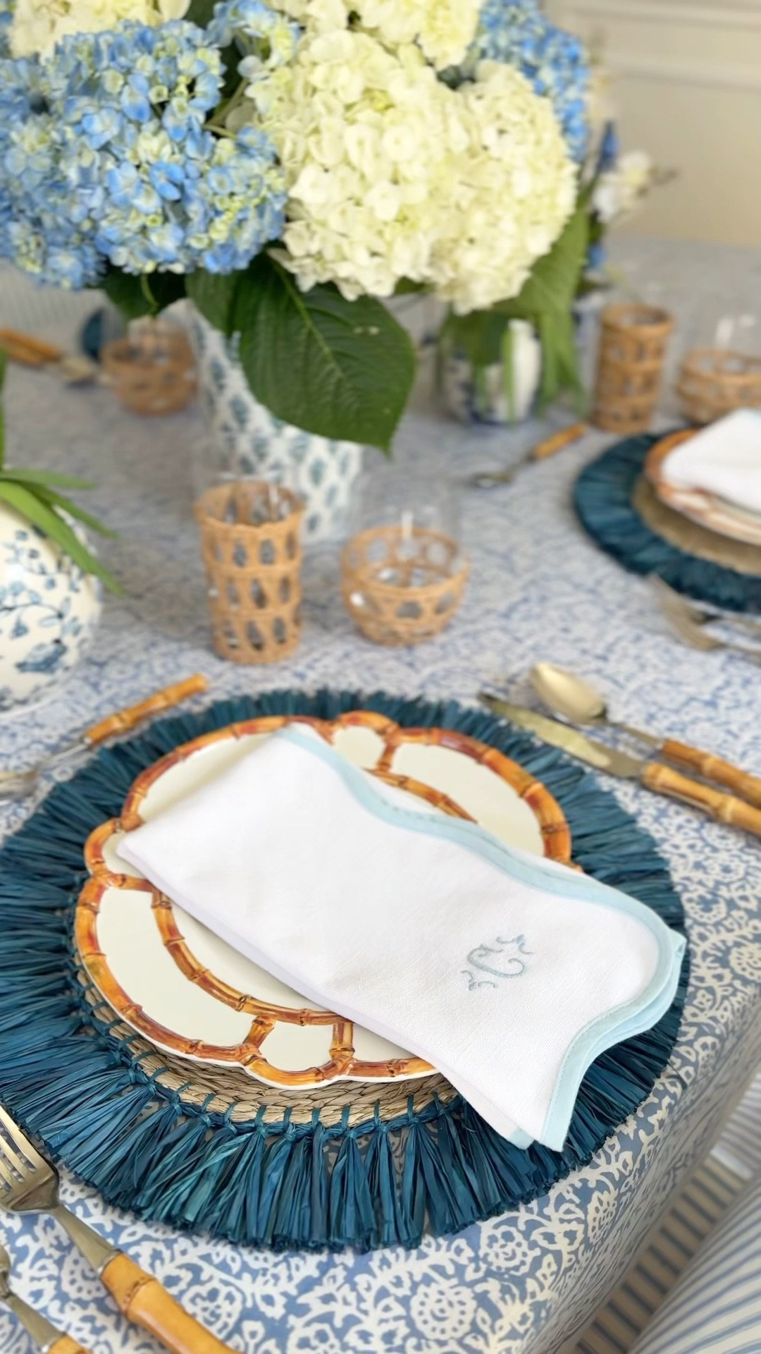 All the details of this blue & white spring table 🩵🤍💙

#LTKhome #LTKVideo #LTKSeasonal