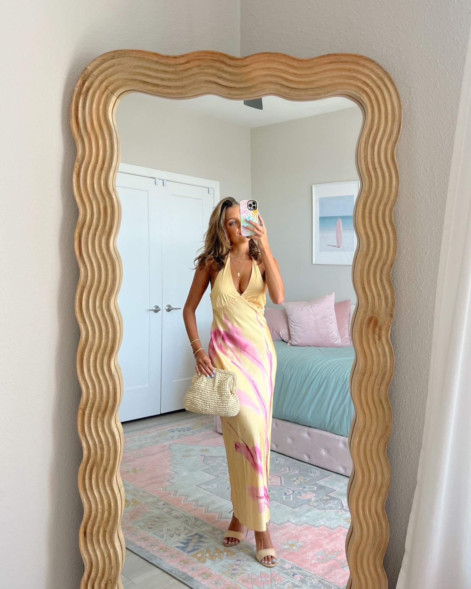 Abercrombie spring wedding guest dress 👗💗 on sale + use code AFLTK for an extra 25% off your purchase. wearing a size XS regular 