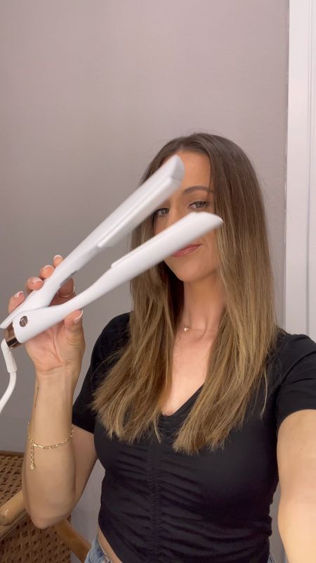 ❗️T3 is having a site-wide sale right now for 20%!! I love their straightener and blow dryer so much! Here I’m using the straightener to do a faux blowout look. 🥰 

#LTKFind #LTKGiftGuide #LTKbeauty