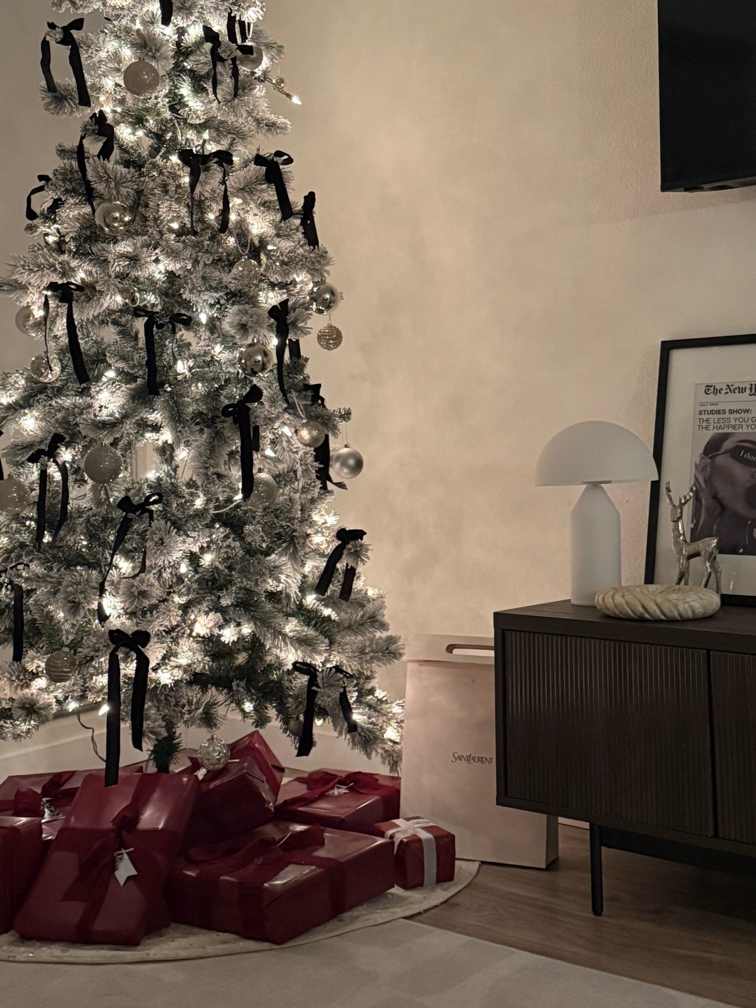 My burgundy wrapping paper 🤍

#LTKHoliday #LTKGiftGuide #LTKHome