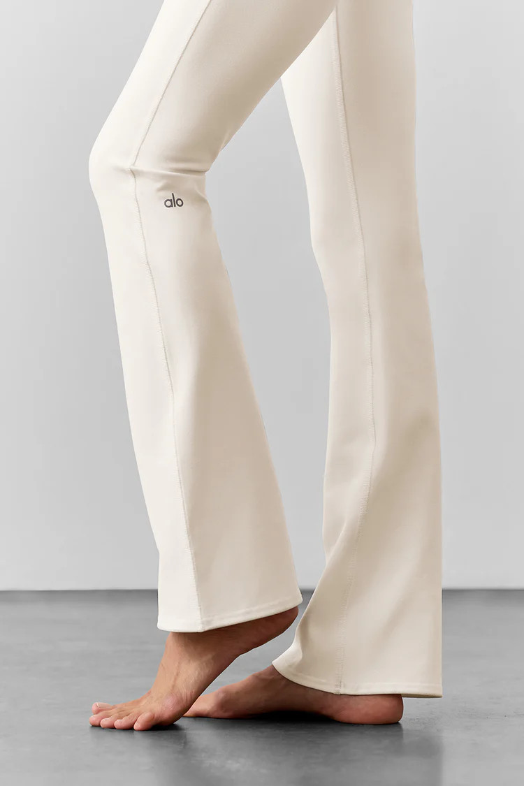 Airbrush High-Waist Bootcut Legging - Ivory | Alo Yoga (US)
