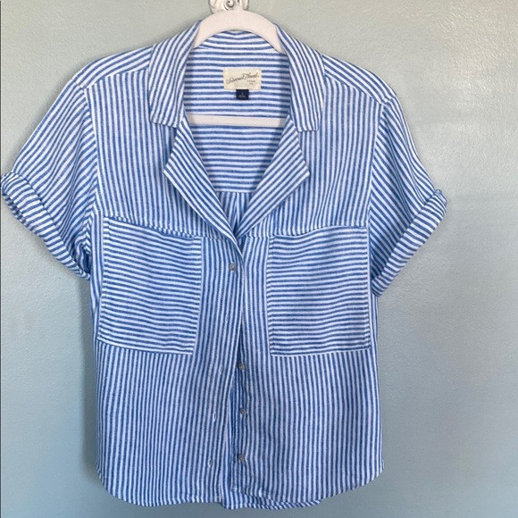 Universal Thread Blue Striped Button-Up Shirt. Linen like feel. | Poshmark