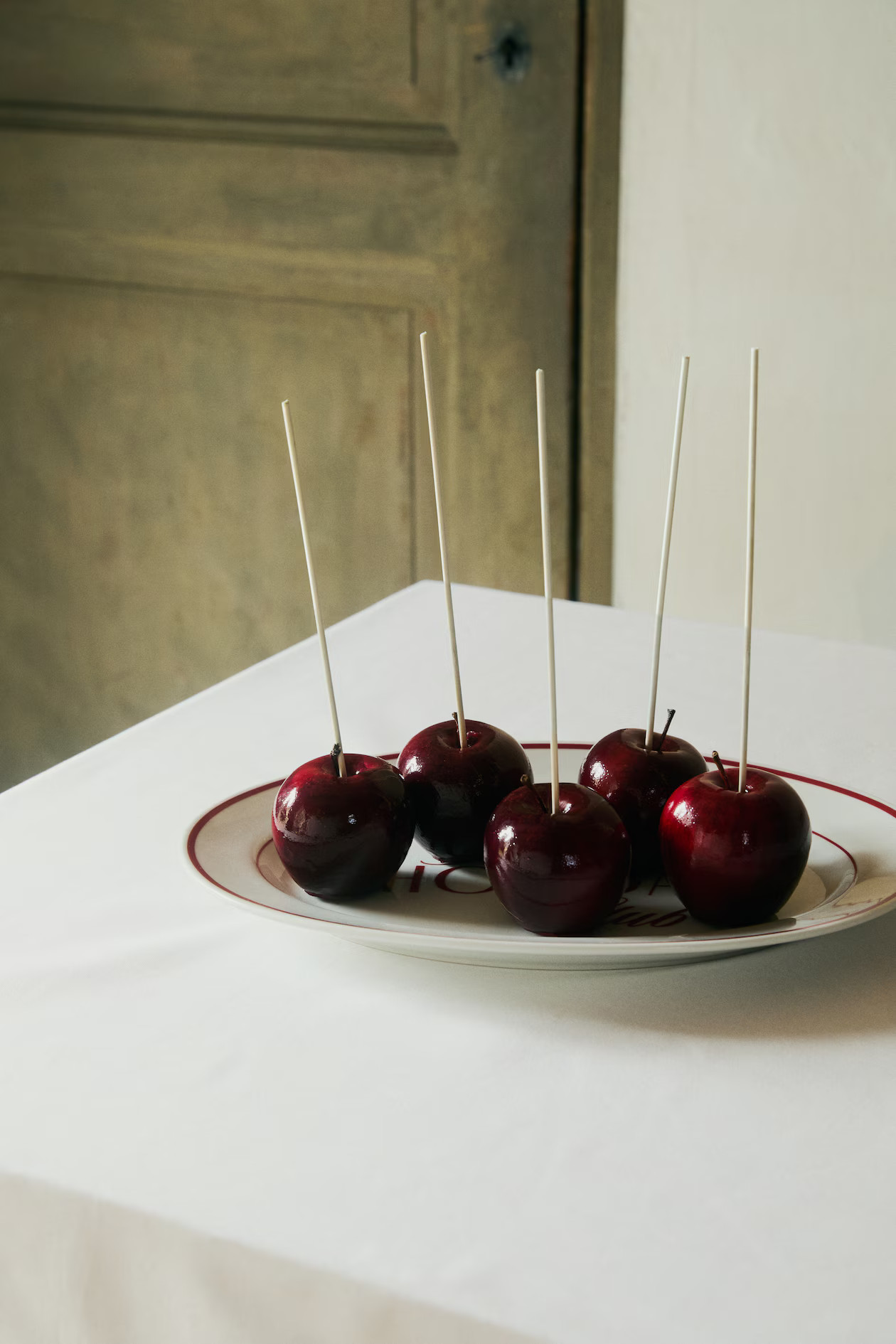 Large Porcelain Serving Plate | H&M (US + CA)