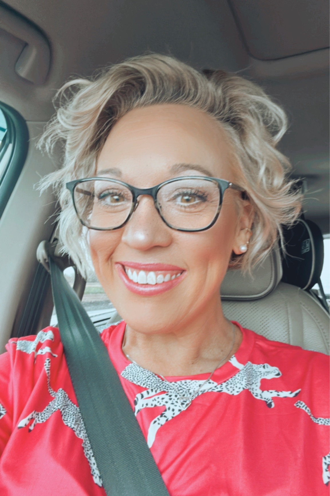 Pink short sleeves Cheetah shirt