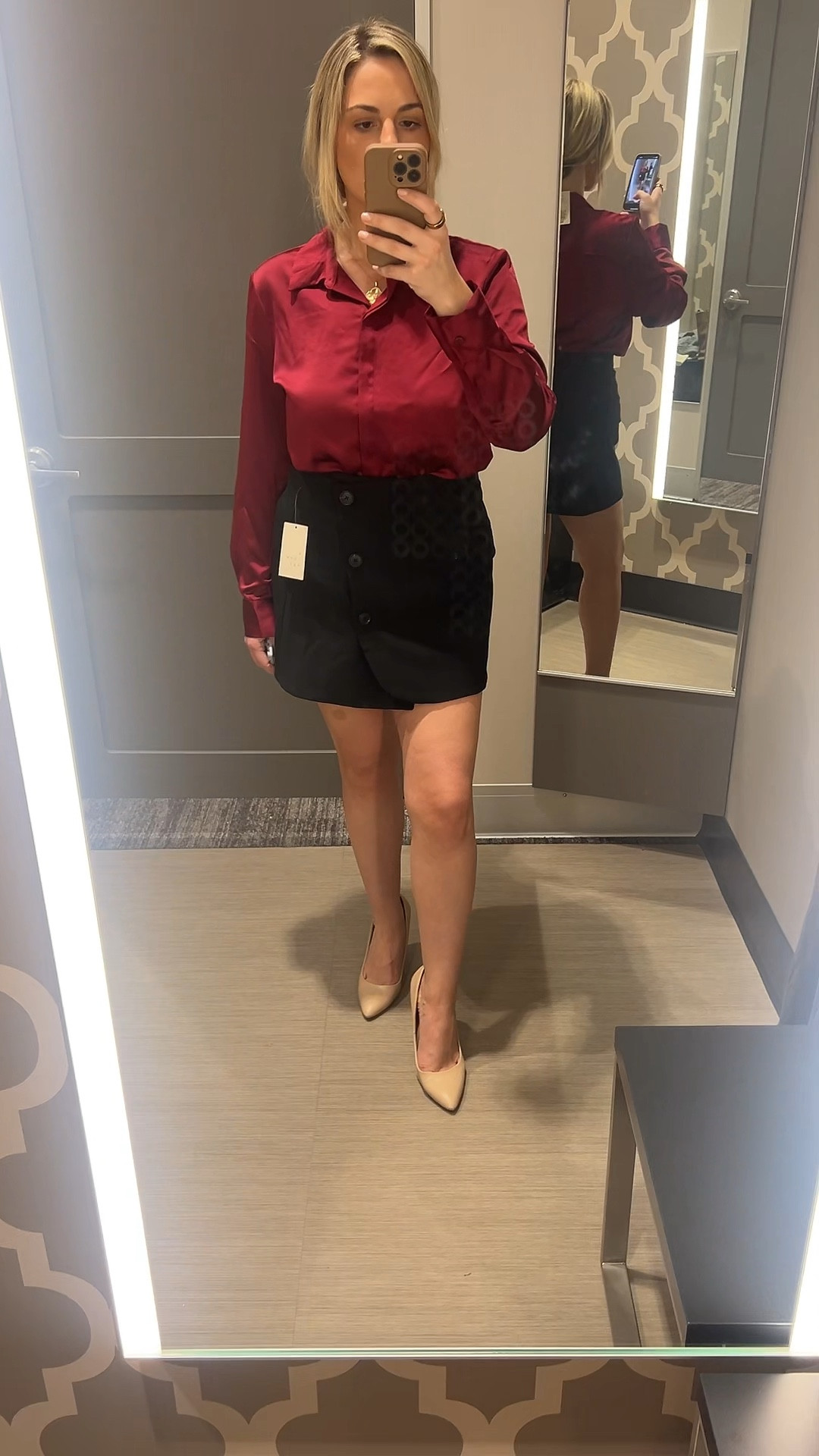 Target Tuesday try on haul!
Women’s long sleeve button down satin shirt from a new day in a size large (need to size down to a medium or small) I would say it is a short length the shirt I’m 5’6 and would prefer a medium over a small because of the shirt length

The skirt is a women’s tailored mini skirt by a new day in black. I had to size up to an 8. It does have an interior button and no zipper just buttons. I would say it is too short for work in my opinion. I couldn’t wear it lower with my hips 


Black mini skirt
Satin top
Workwear
Looks for less
Affordable fashion
Fall work
Office
Fall affordable
Looks for less
Target finds
Target style
#stylewithnosecrets
Dressing room
Try on 
Styled
Midsize


#LTKSeasonal #LTKVideo #LTKWorkwear