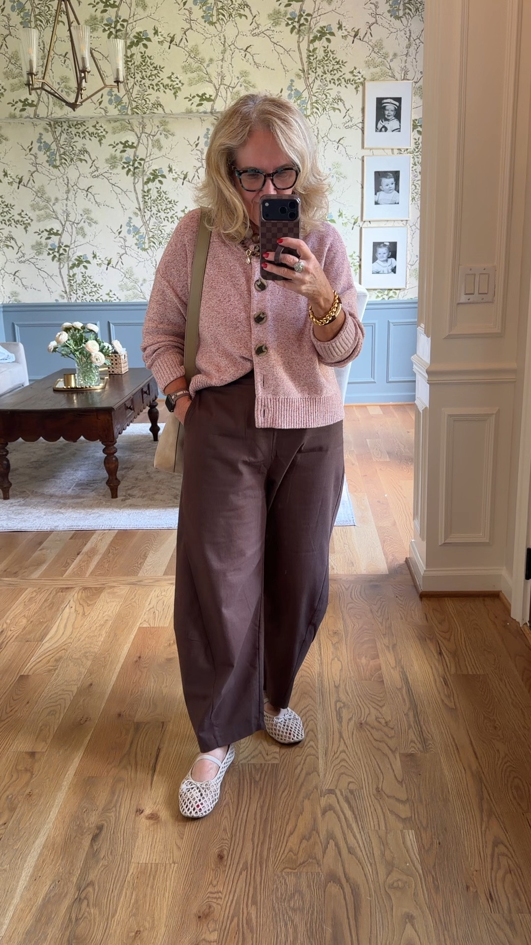 Pants are a nice weight linen look
Size medium 
Sweater size medium