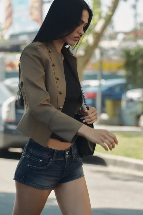 BUTTONED SHORT BLAZER | Zara US