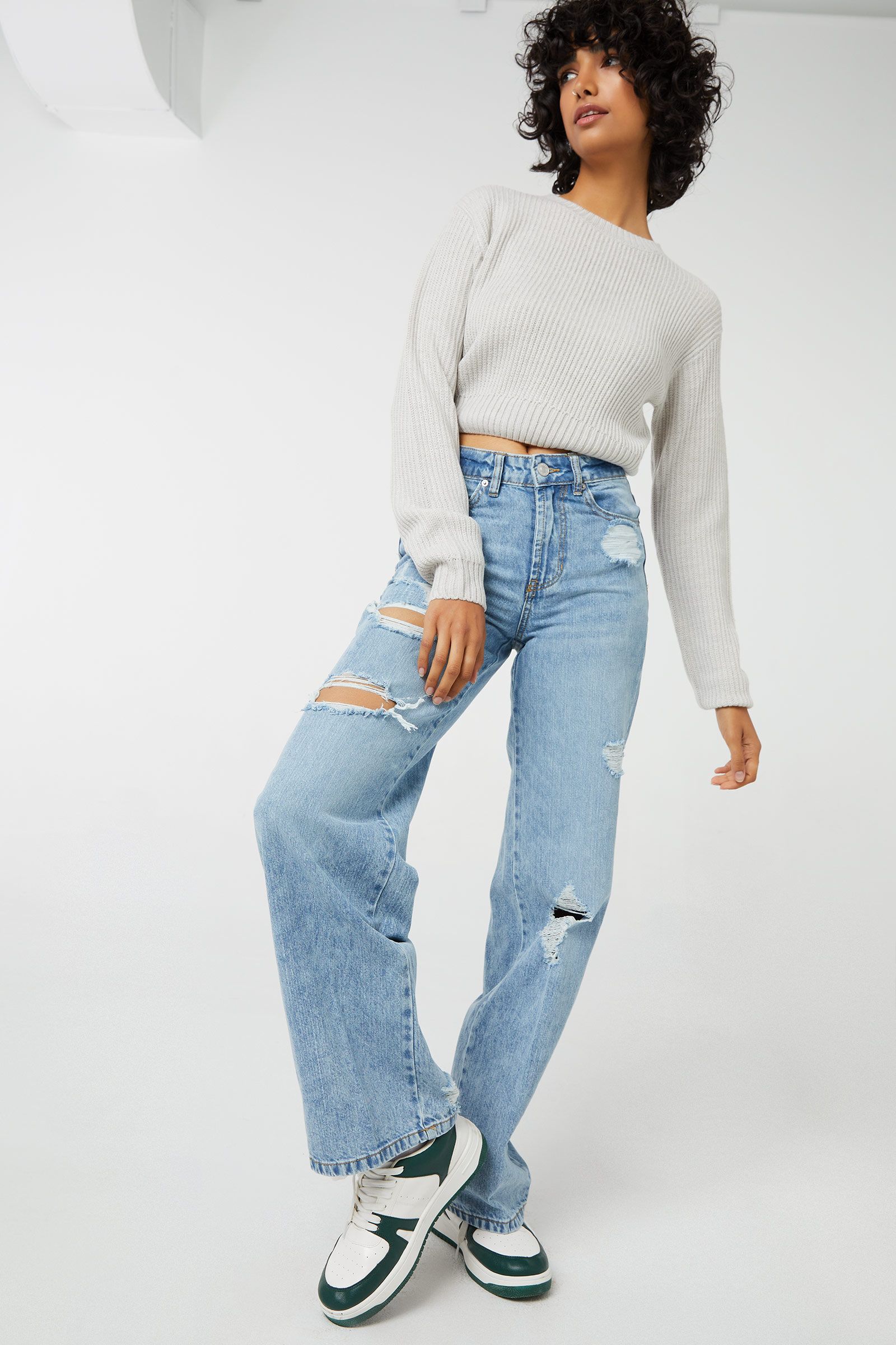 Distressed Baggy Jeans | Ardene