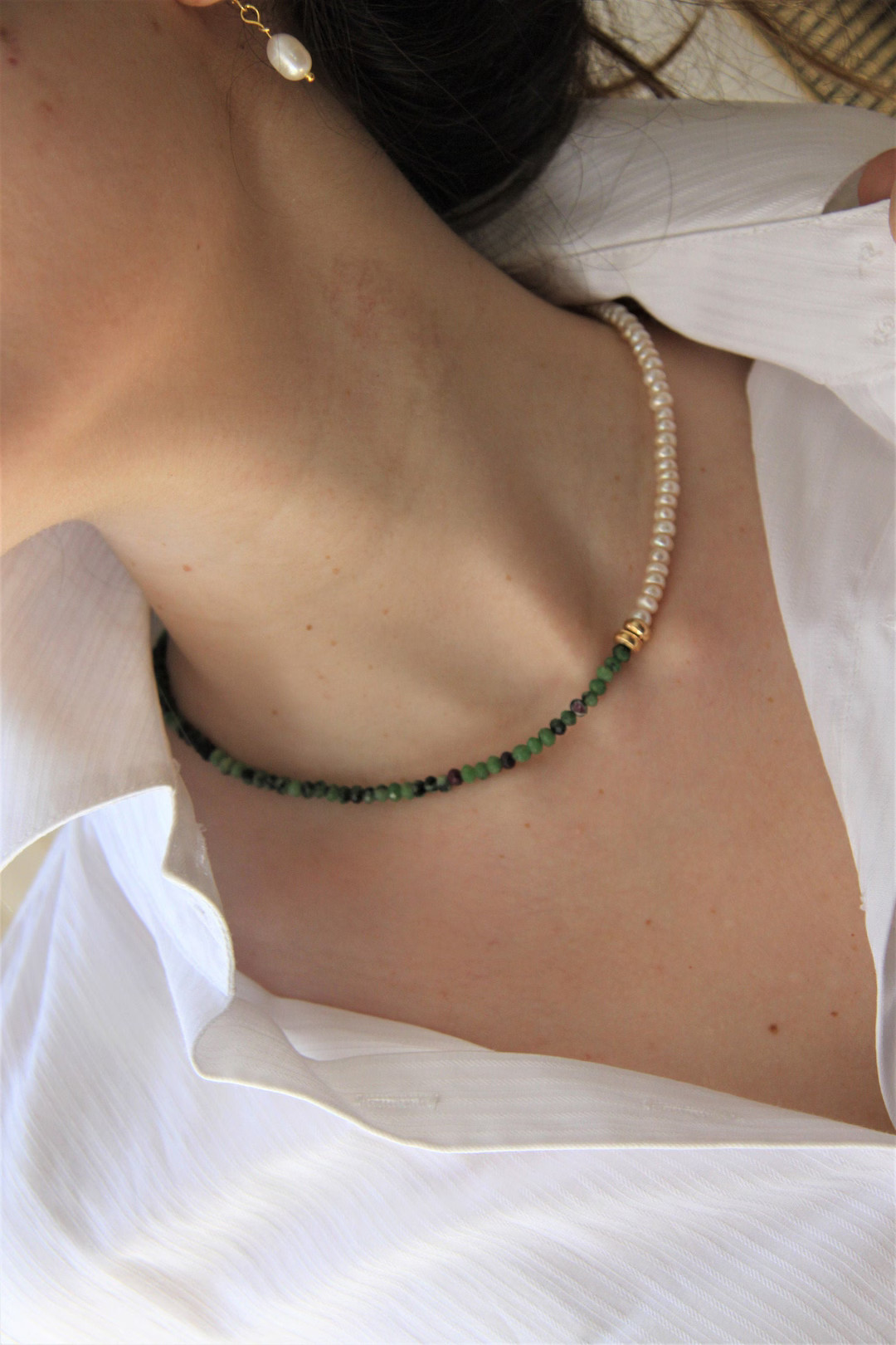 Beautiful Emerald Necklace | Necklace With Real Pearl and Natural Stone | Aesthetic Necklace | Go... | Etsy (US)