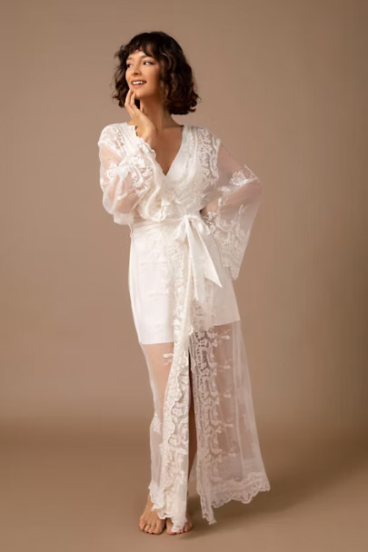 Homebodii Madona Lace Robe | BHLDN