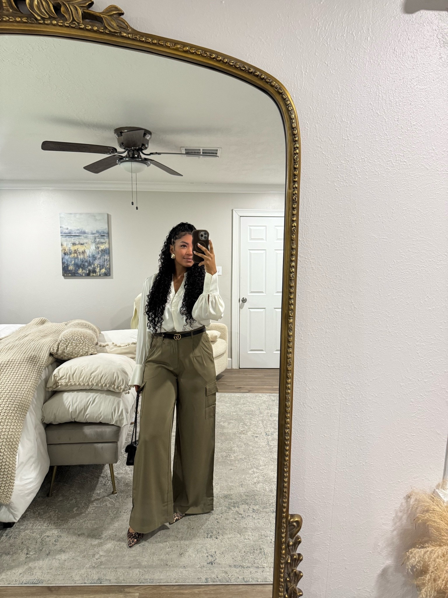 Cargo dress pants for the win. Fit TTS, but on the longer side.

#LTKootd