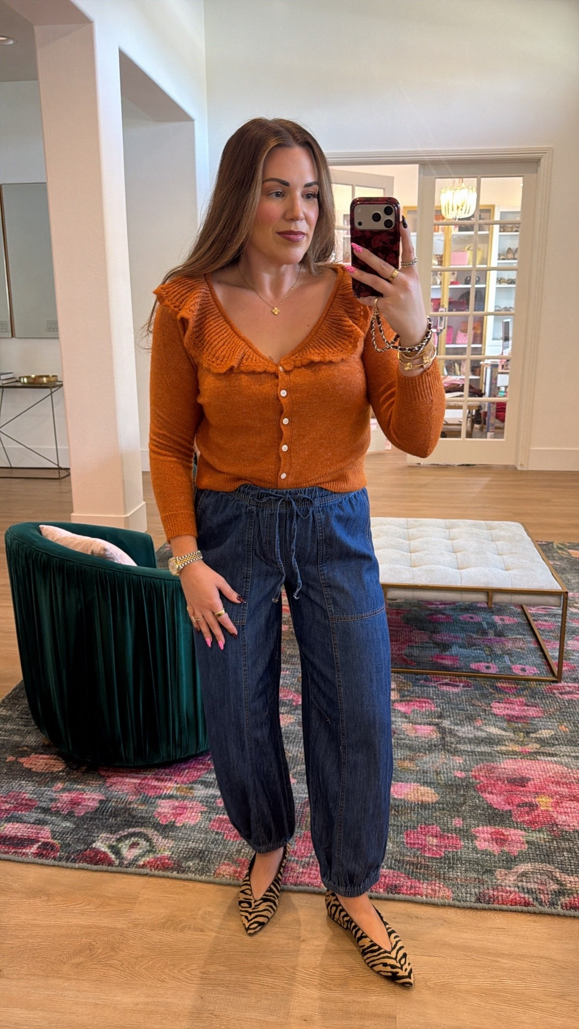 curvy midsize fall outfit! wearing size medium in spice ruffle cardigan and size medium in soft balloon denim 🍂 full outfit 40% off!

#LTKSeasonal #LTKMidsize #LTKSaleAlert