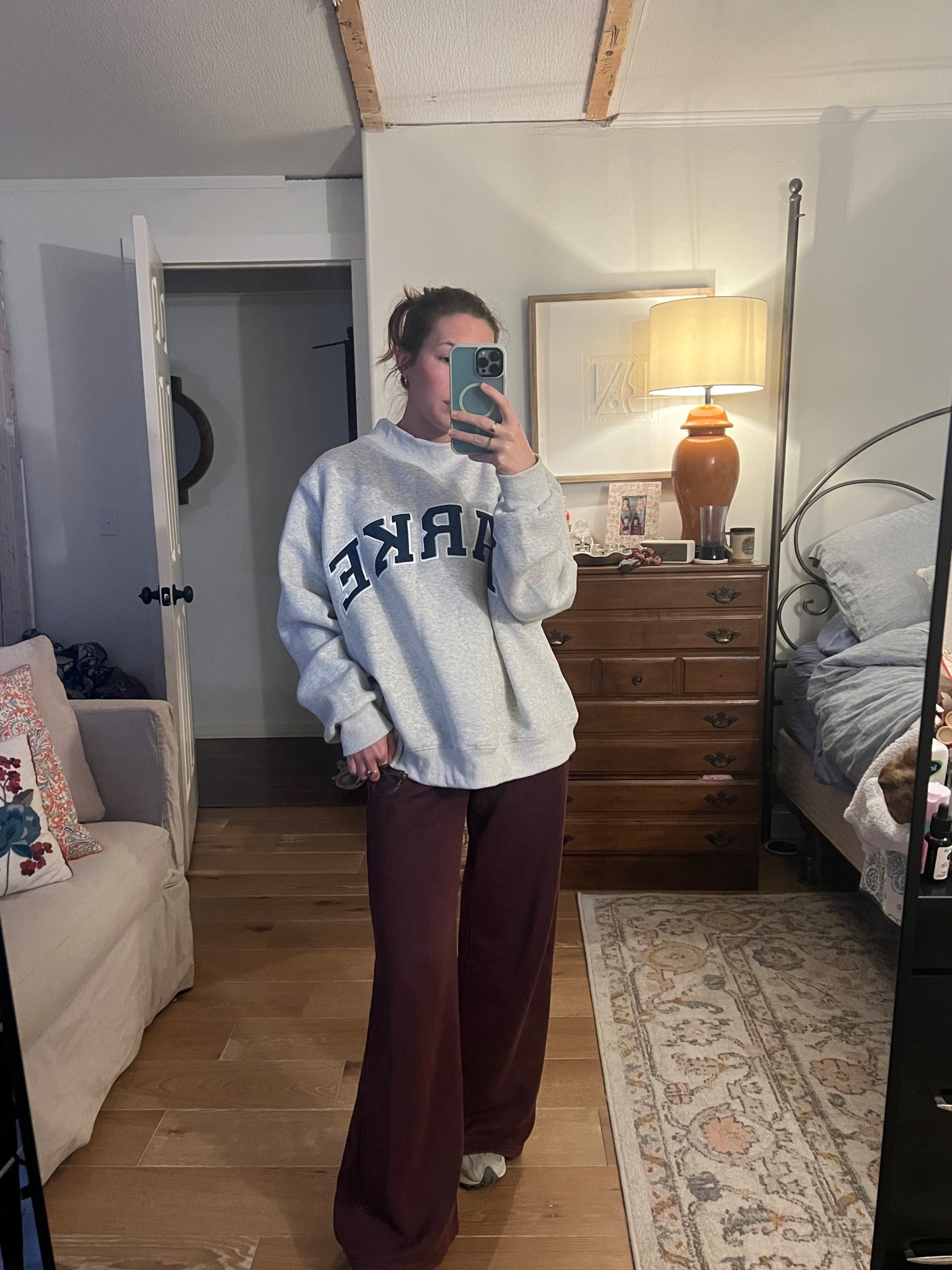 Sweats and new balances kicks! 
XS in sweats , 7 in Nikes. TTS. Parke sweatshirt linked on SHOPMY. #lounge #comfy 