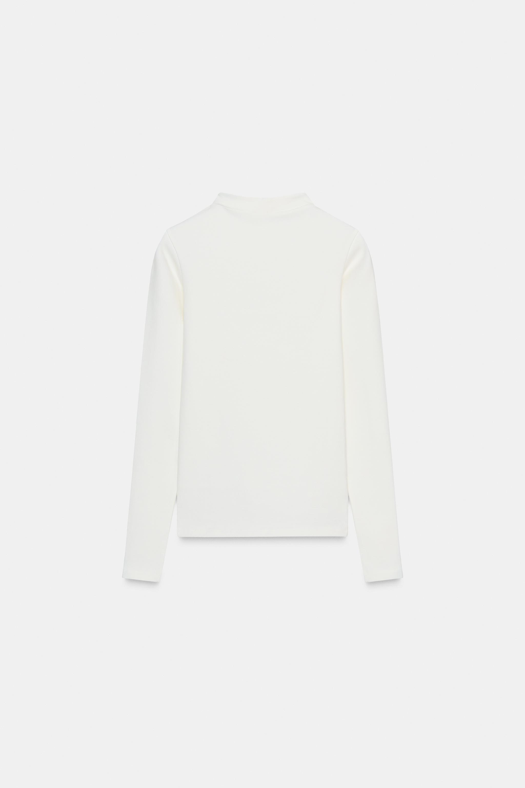 T-SHIRT MIT STEHKRAGEN | Zara DE