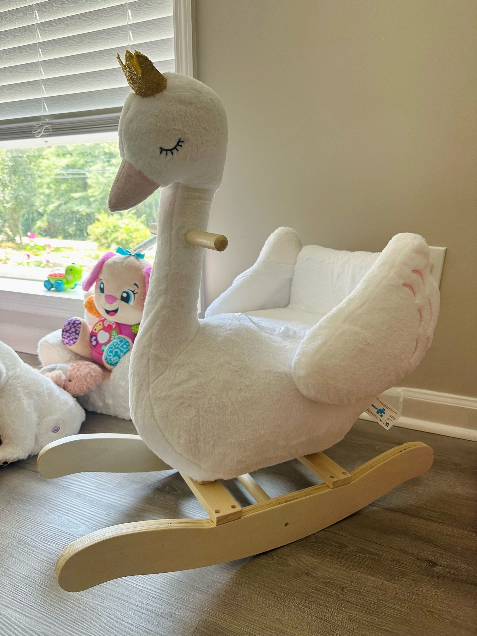 Who need a rocking horse when you can get a rocking SWAN? 😍🤍

#LTKmomlife #LTKBaby #LTKHome