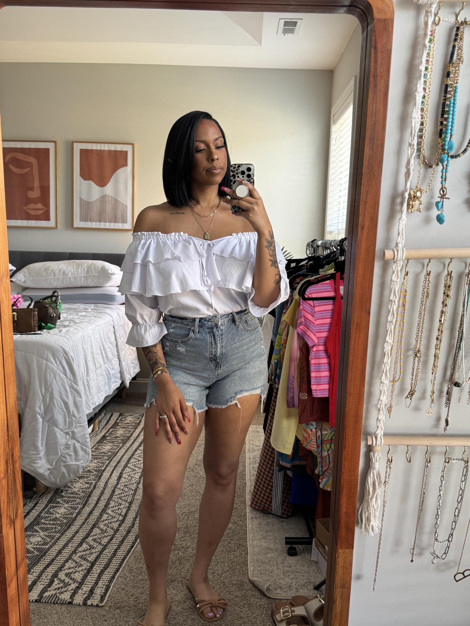 Medium in the top
Size 11 in the shorts