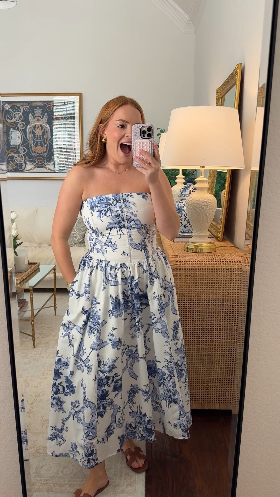 Abercrombie LTK spring sale, “AFLTK” saves 25% off!

This strapless midi dress is such a pretty spring/summer option — perfect for vacations, brunch, or events.

Sizing: dress M

Pro: structured bodice keeps it secure without needing to adjust
Con: strapless style may not be ideal if you prefer more support

#LTKmomlife #LTKSwim #LTKSpringSale