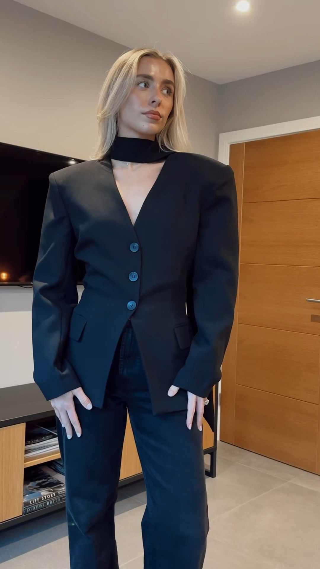 So in love with this asos blazer 🖤 

#LTKdatenight #LTKstyletip #LTKuk