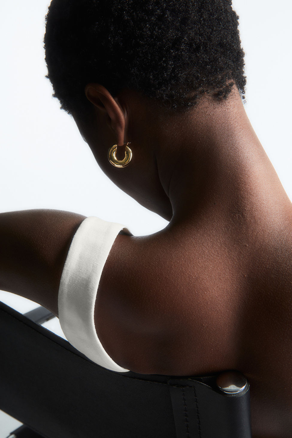 SMALL CHUNKY HOOP EARRINGS - GOLD - COS | COS UK