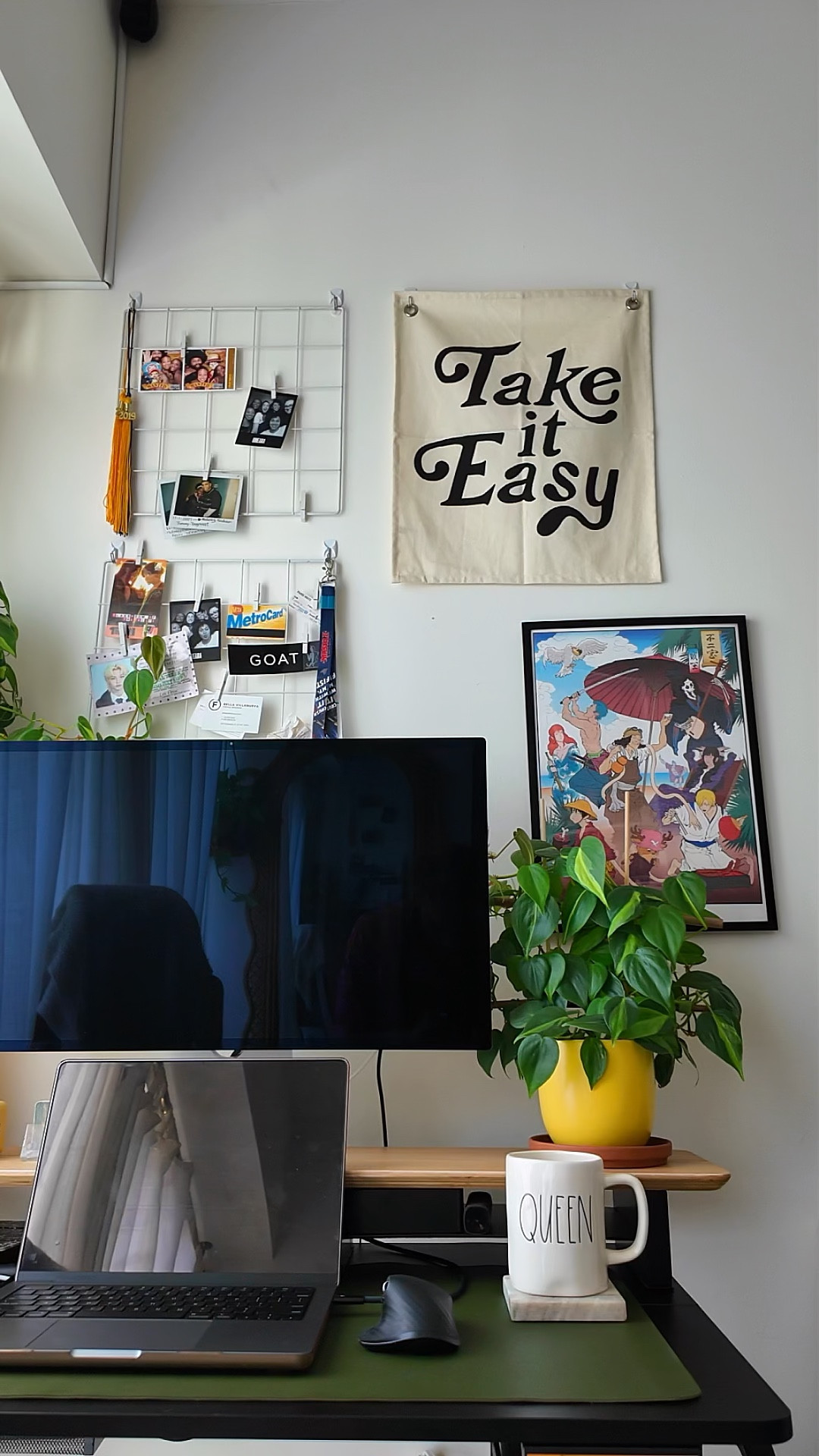 New desk set up :-) 

#LTKVideo #LTKHome #LTKBacktoSchool