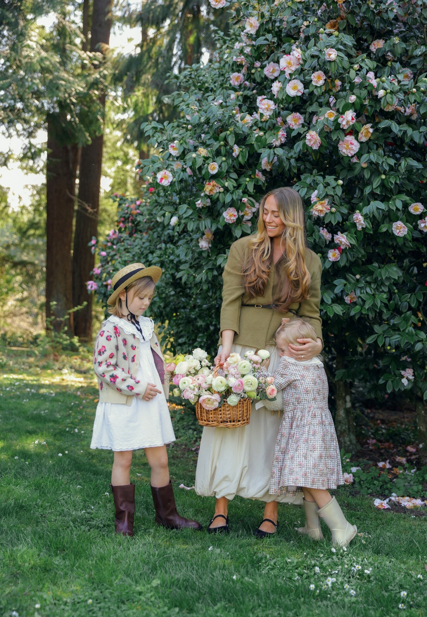 Easter Outfits 🐣🌷🧺
#easter #photos #ootd #kidsootd #dresses 

#LTKKids #LTKStyleTip #LTKFamily