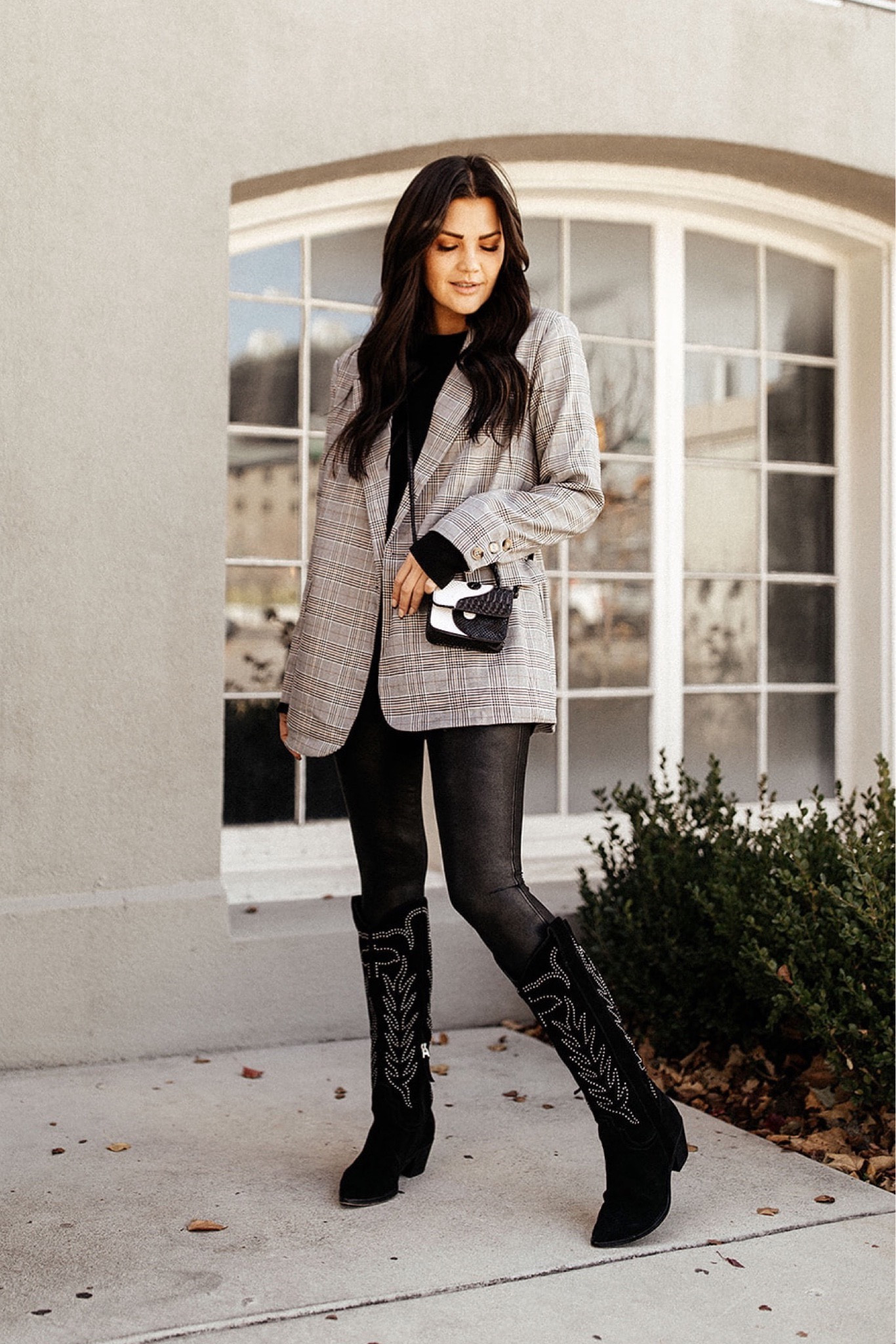 Spanx faux leather leggings - Cyber Monday - 20% off 
Dolce Vita Boots - 35% off sitewide 



#LTKsalealert #LTKshoecrush #LTKCyberweek